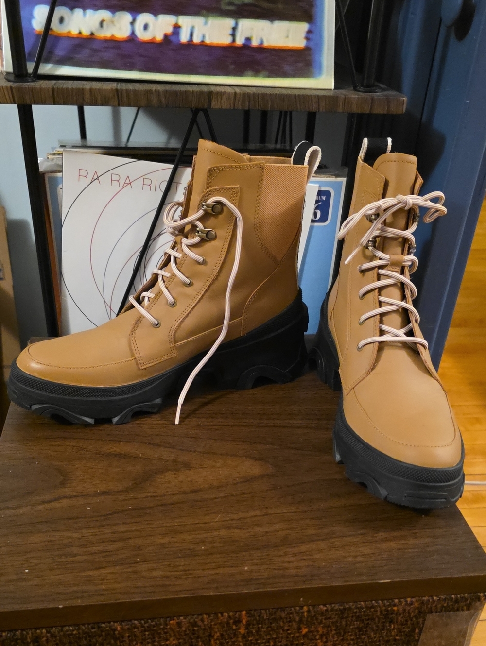 Worn Once Women's Sorel Tan Leather Lace-Up Platform Boots Sz 10